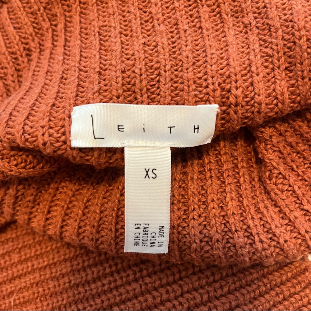 Leith Burnt Orange Cropped Turtleneck Sweater - Picture 5 of 5